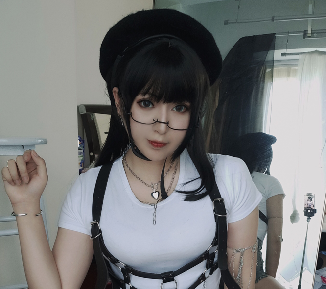 小容仔咕咕咕w cos写真合集一插图1